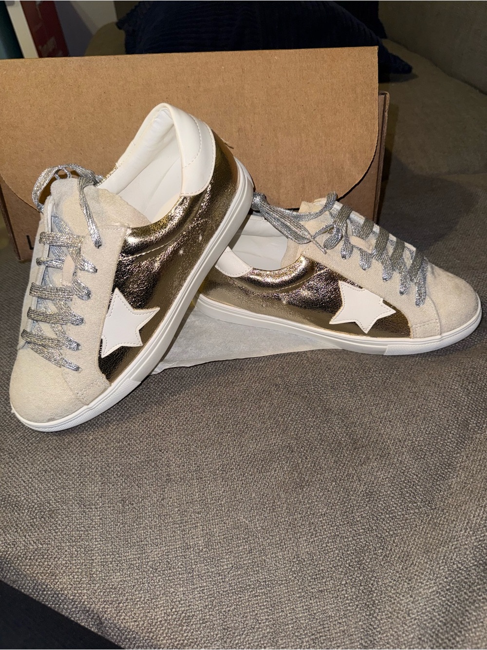 Nature Breeze Metallic Gold Star Low-Top Sneakers with Cream Suede